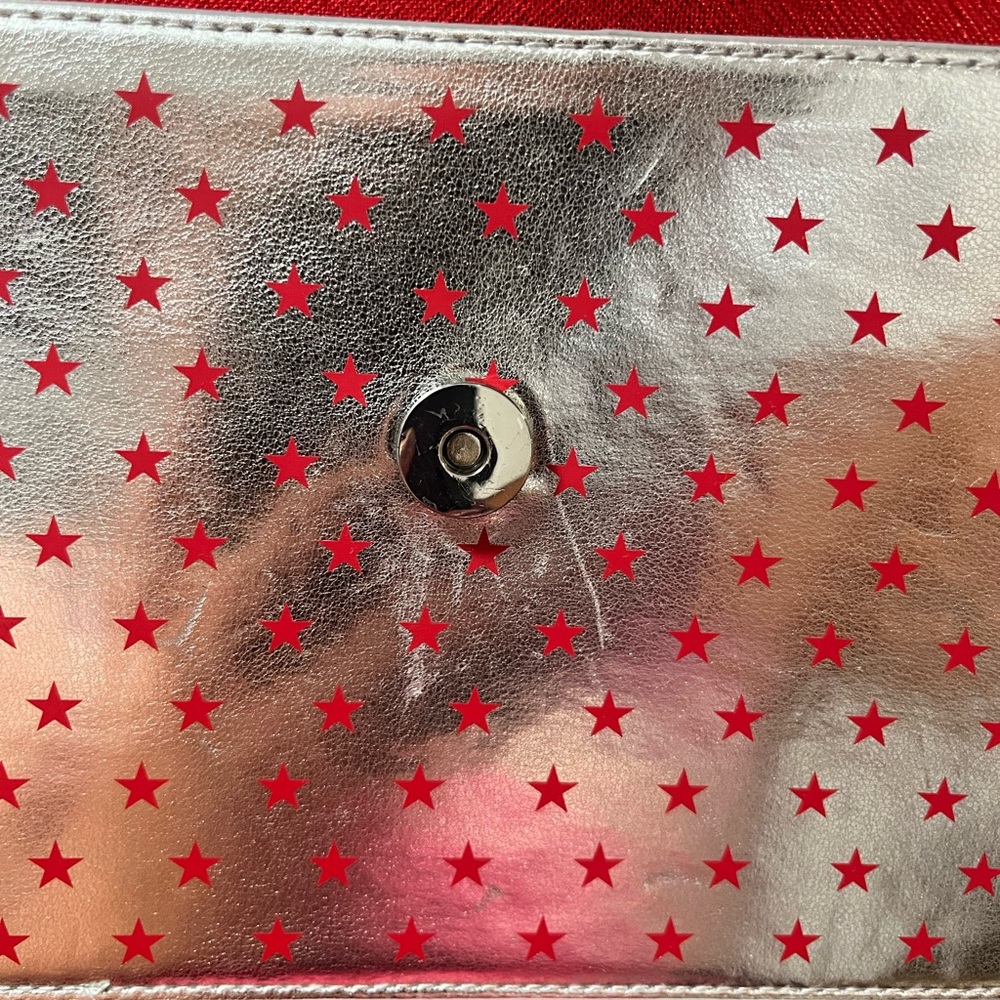 Danielle Nicole Captain America Purse - Picture 5 of 10